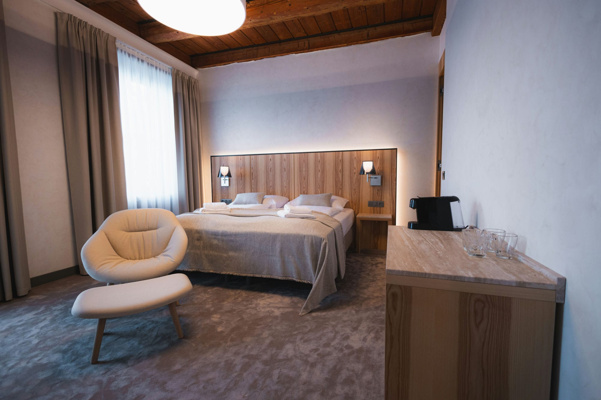 Superior Room — room detail at Hotel Albrecht